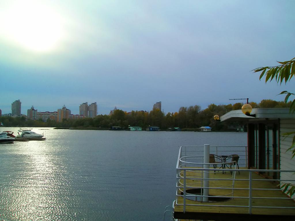 Chervona Kalina Hotel Kiev Luaran gambar
