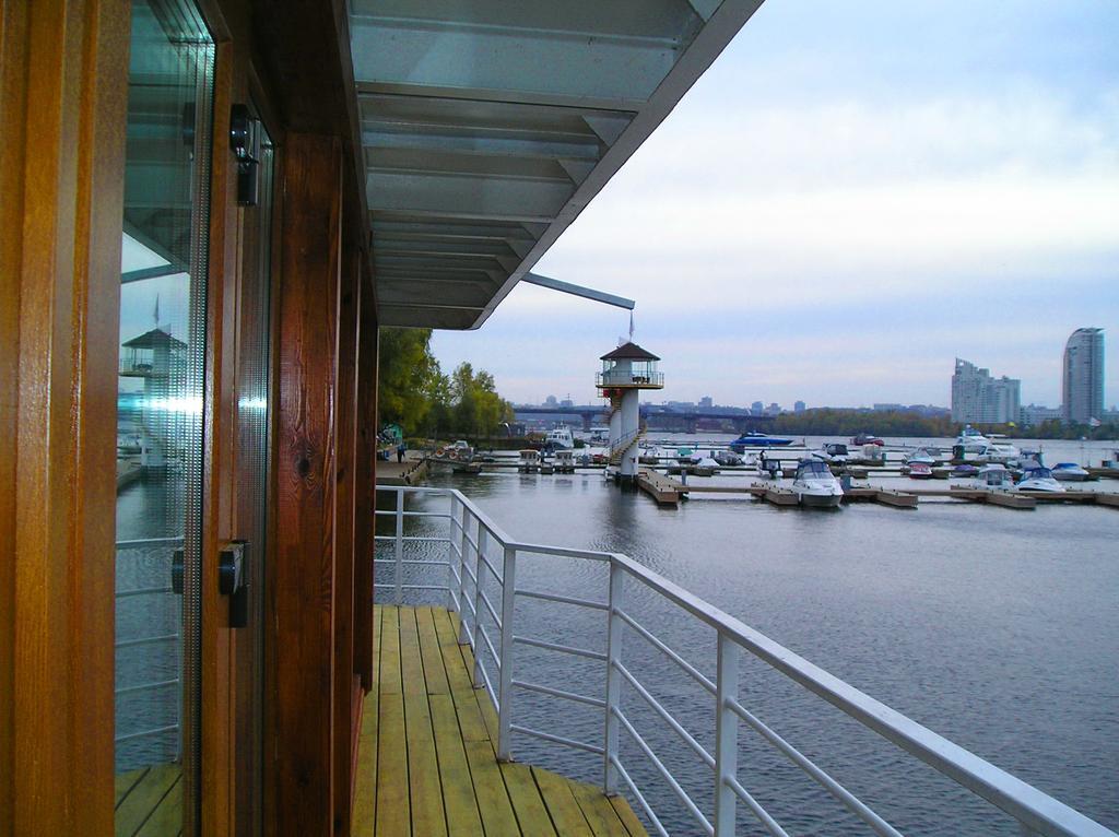 Chervona Kalina Hotel Kiev Luaran gambar